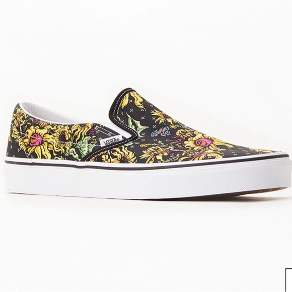 Vans Shoes - Vans Beauty Skull Sneakers